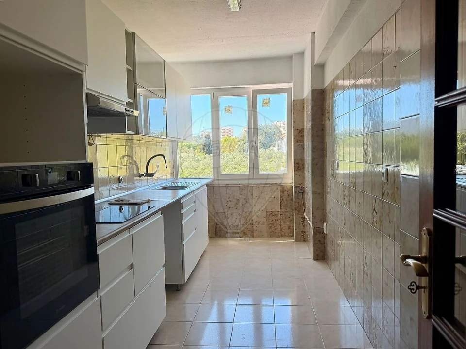 Apartamento T3 para Arrendamento em Póvoa de Santa Iria e Forte da Casa Foto 2