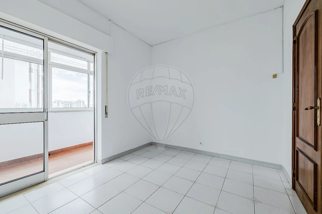 Apartamento T3 para Arrendamento em Póvoa de Santa Iria e Forte da Casa Foto 21