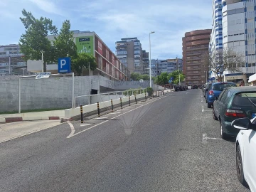 Loja para Venda em Almada, Cova da Piedade, Pragal e Cacilhas