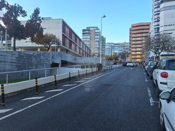 Loja para Venda em Almada, Cova da Piedade, Pragal e Cacilhas