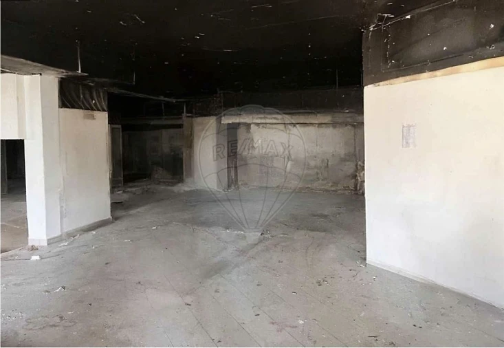 Loja para Venda em Almada, Cova da Piedade, Pragal e Cacilhas Foto 8