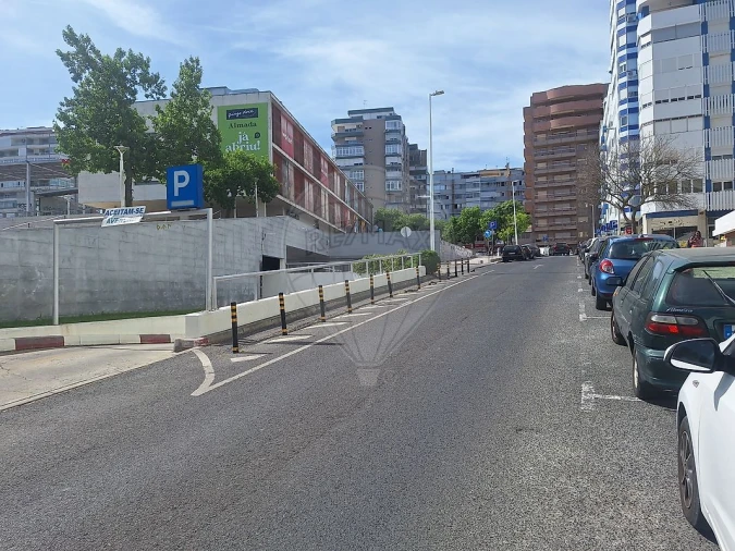 Loja para Venda em Almada, Cova da Piedade, Pragal e Cacilhas Foto 12