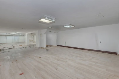 Loja para Arrendamento em Cedofeita, Santo Ildefonso, Sé, Miragaia, São Nicolau e Vitória