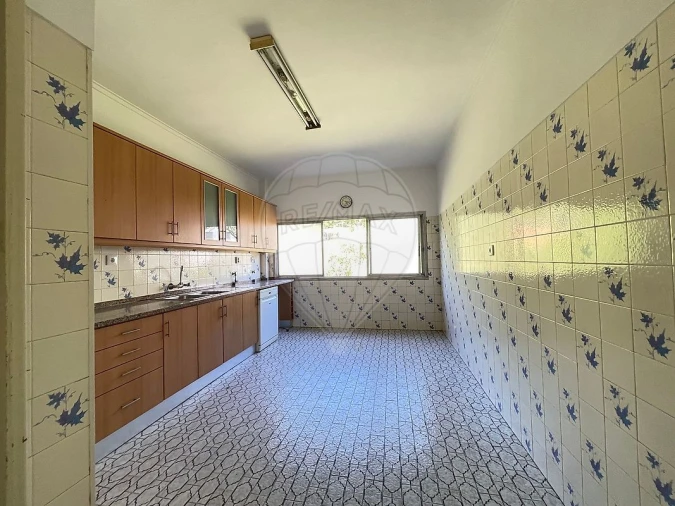 Apartamento T3 para Arrendamento em Póvoa de Santo Adrião e Olival Basto Foto 3