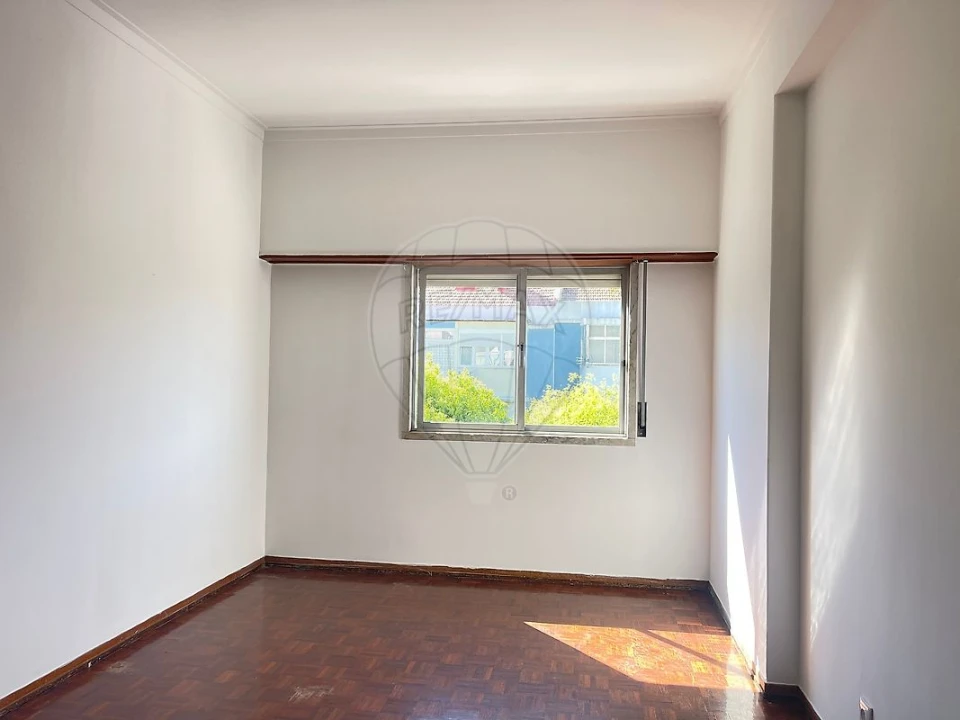 Apartamento T3 para Arrendamento em Póvoa de Santo Adrião e Olival Basto Foto 9