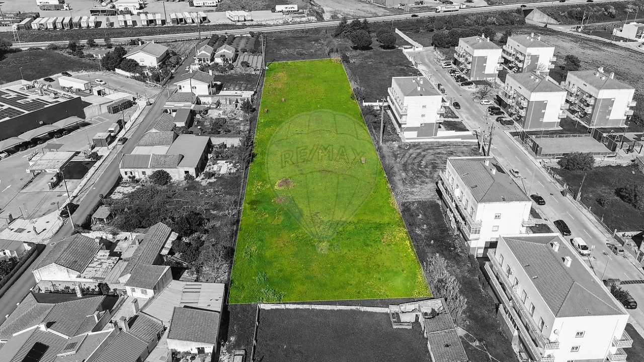 Terreno para Venda em Aveiras de Cima Foto 6
