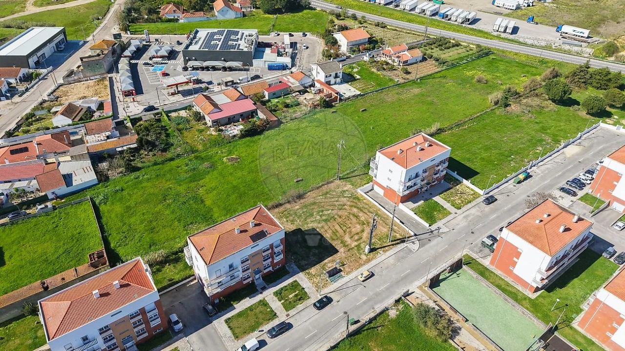 Terreno para Venda em Aveiras de Cima Foto 15