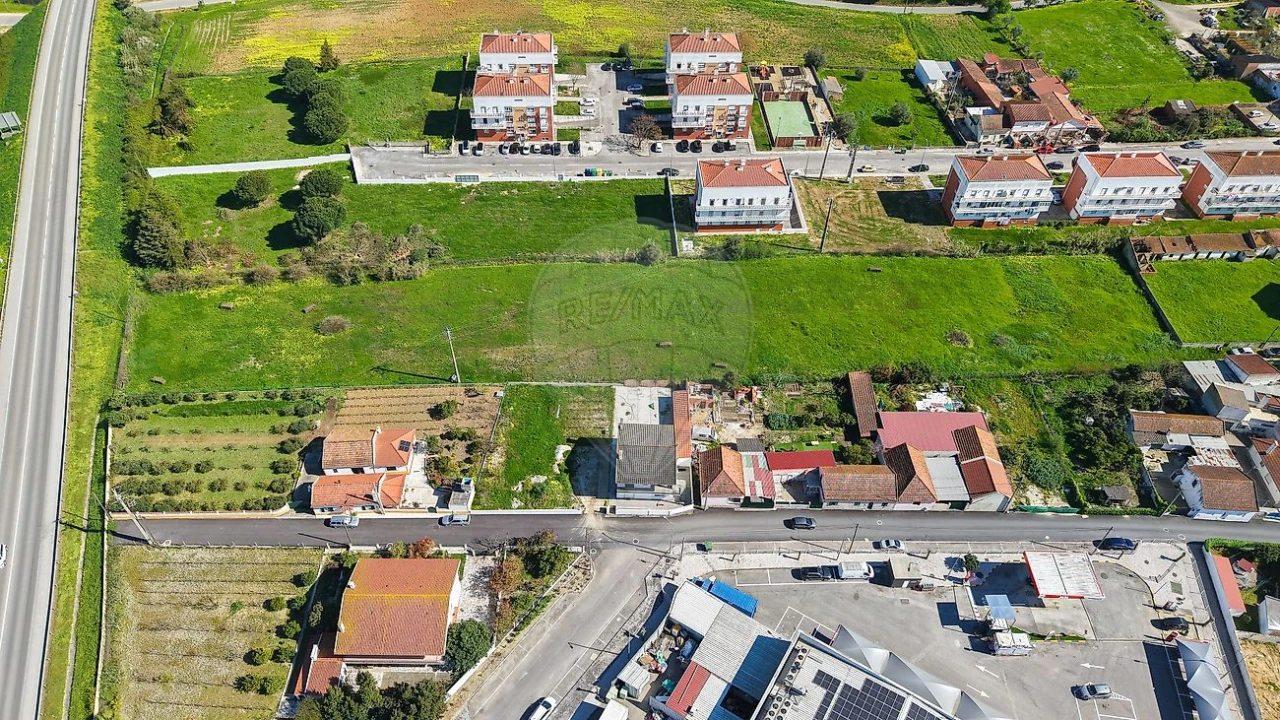 Terreno para Venda em Aveiras de Cima Foto 45
