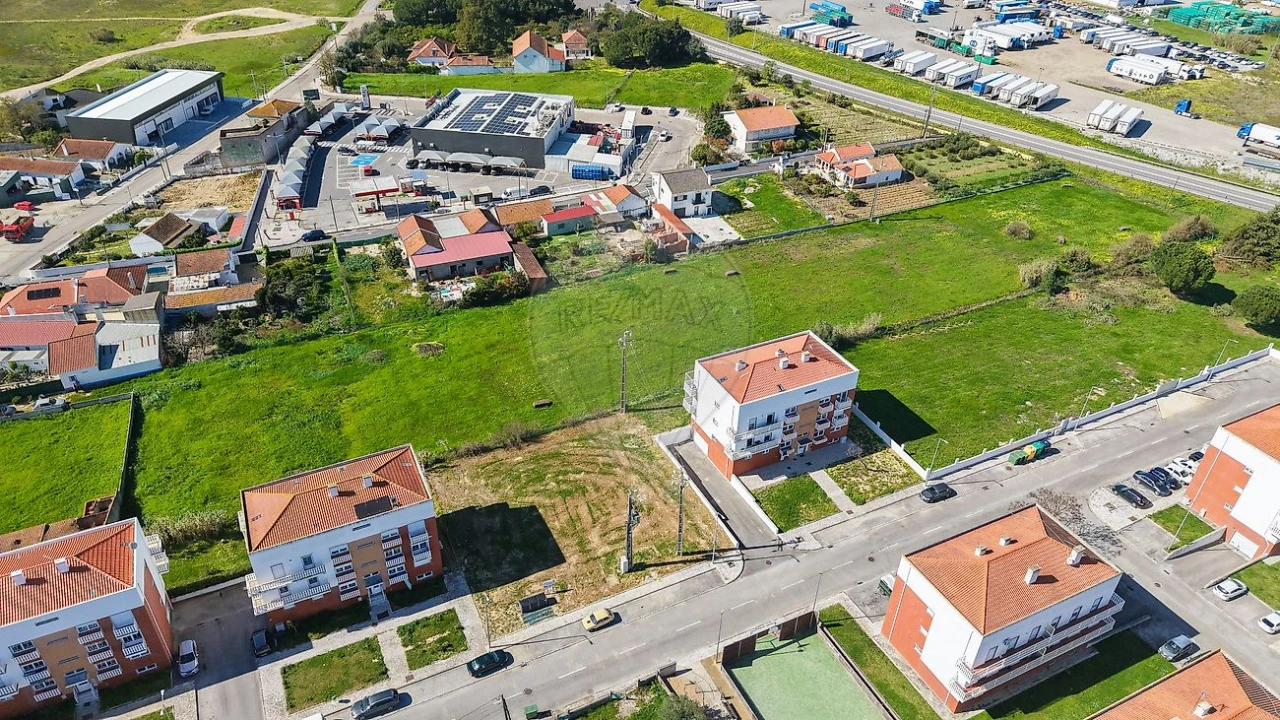 Terreno para Venda em Aveiras de Cima Foto 16