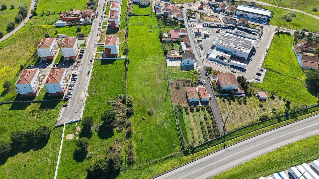 Terreno para Venda em Aveiras de Cima Foto 33
