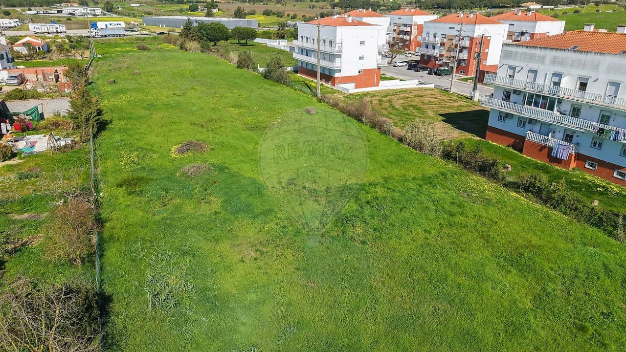 Terreno para Venda em Aveiras de Cima Foto 3