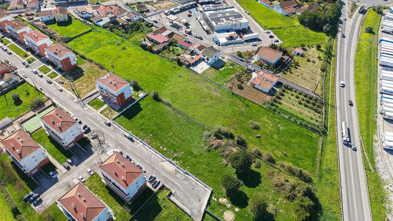 Terreno para Venda em Aveiras de Cima Foto 27