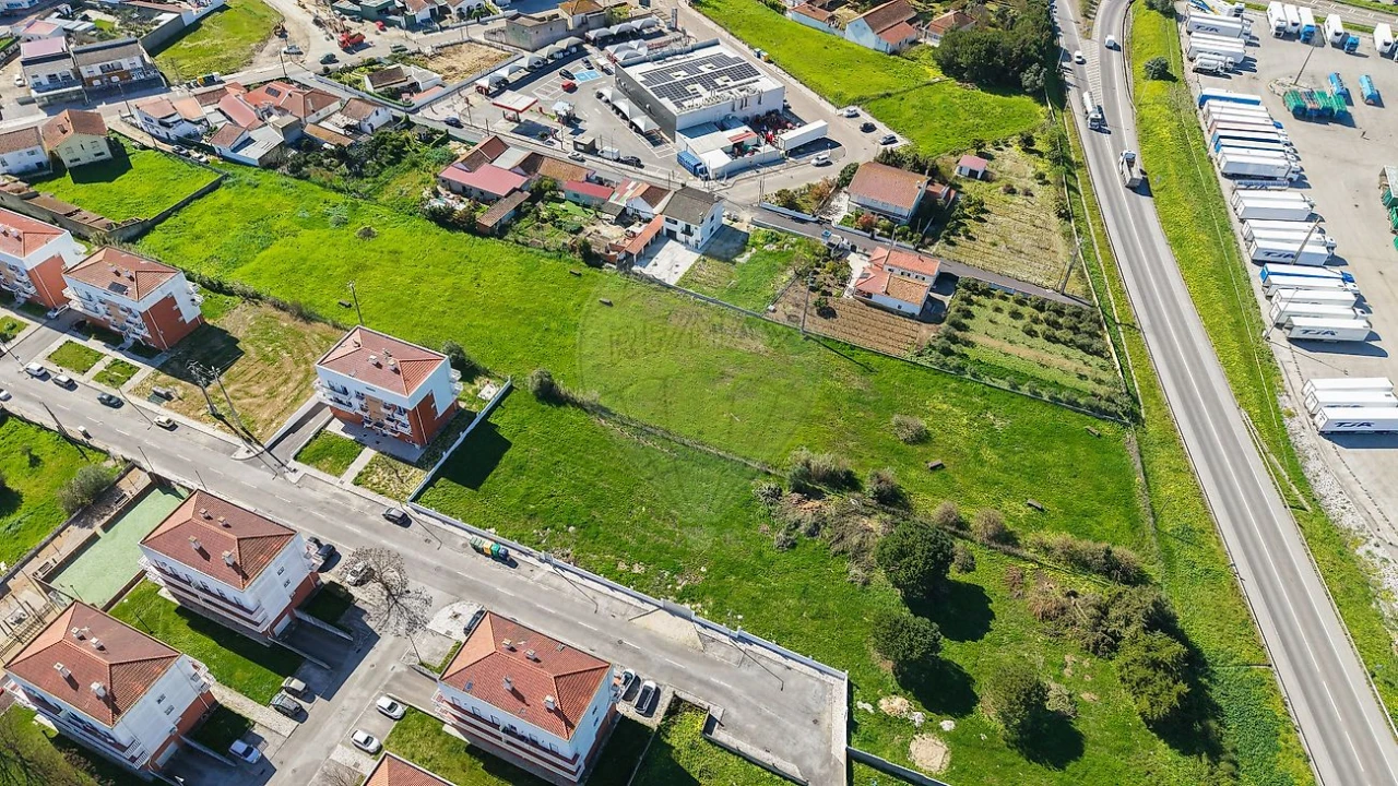 Terreno para Venda em Aveiras de Cima Foto 26