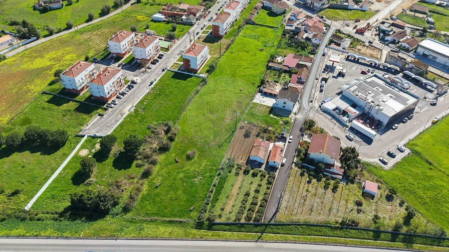 Terreno para Venda em Aveiras de Cima Foto 36