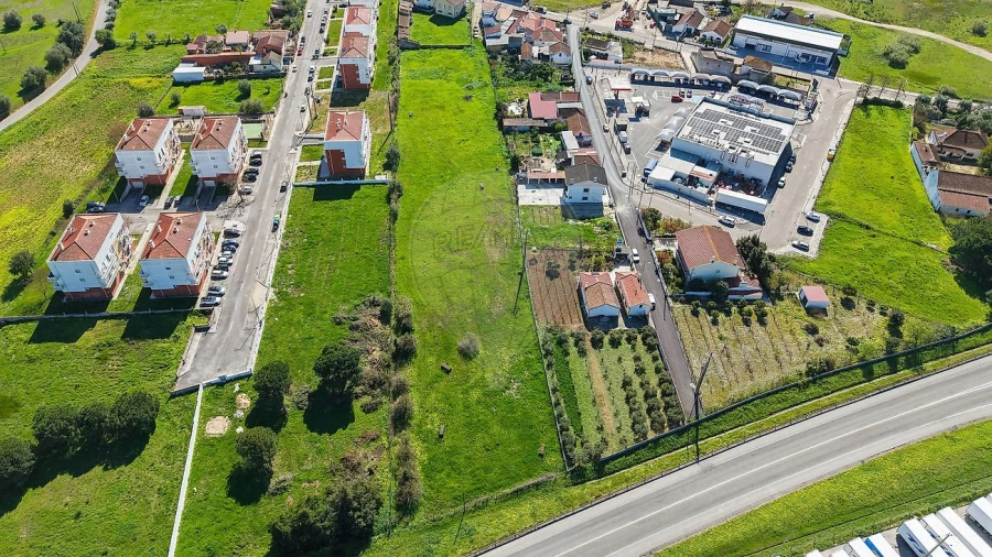 Terreno para Venda em Aveiras de Cima Foto 33