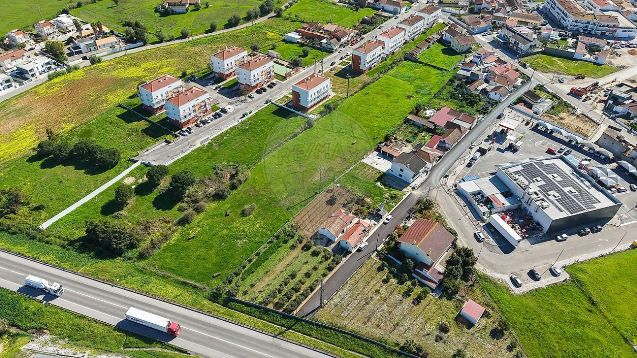 Terreno para Venda em Aveiras de Cima Foto 42