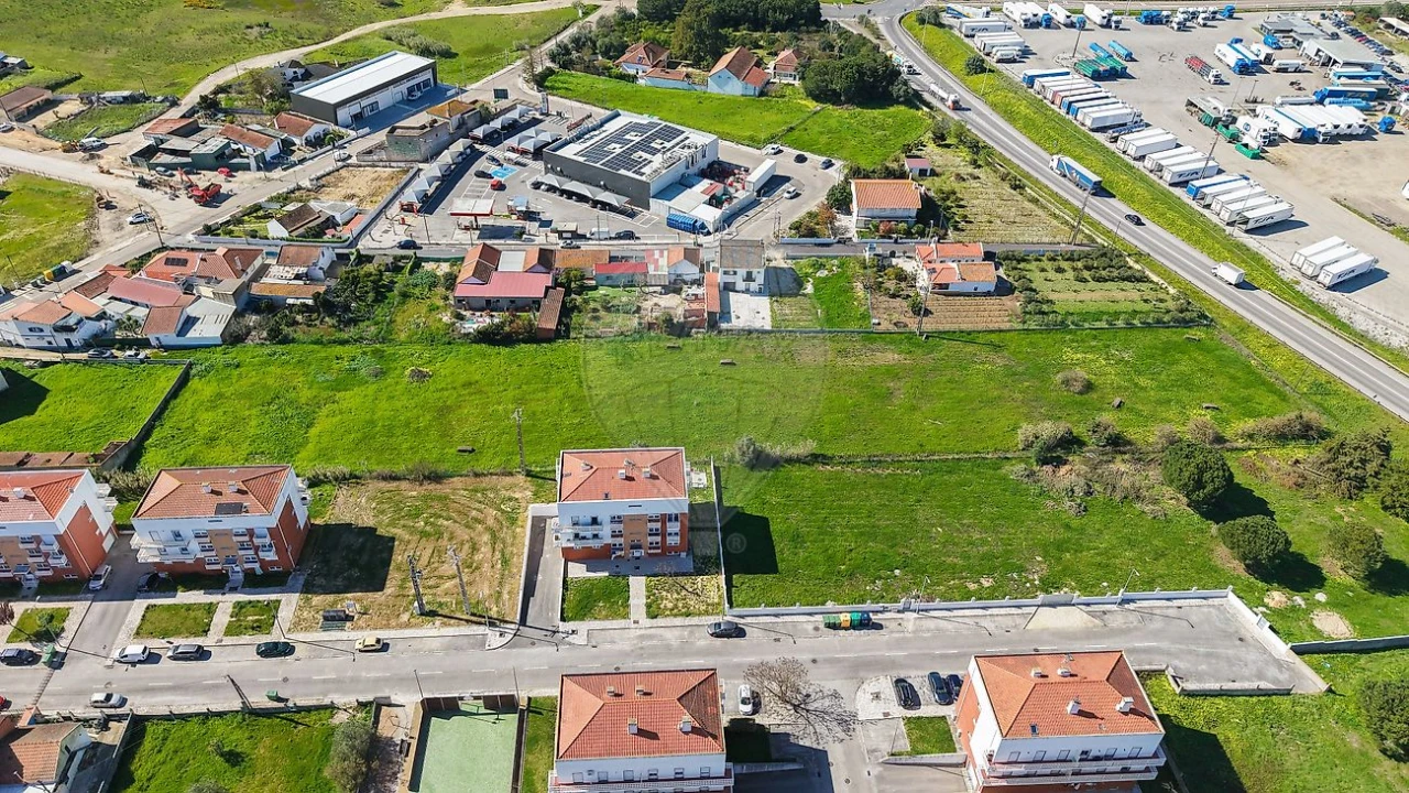 Terreno para Venda em Aveiras de Cima Foto 20