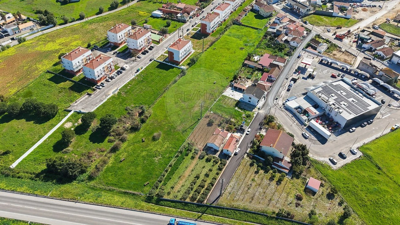 Terreno para Venda em Aveiras de Cima Foto 37