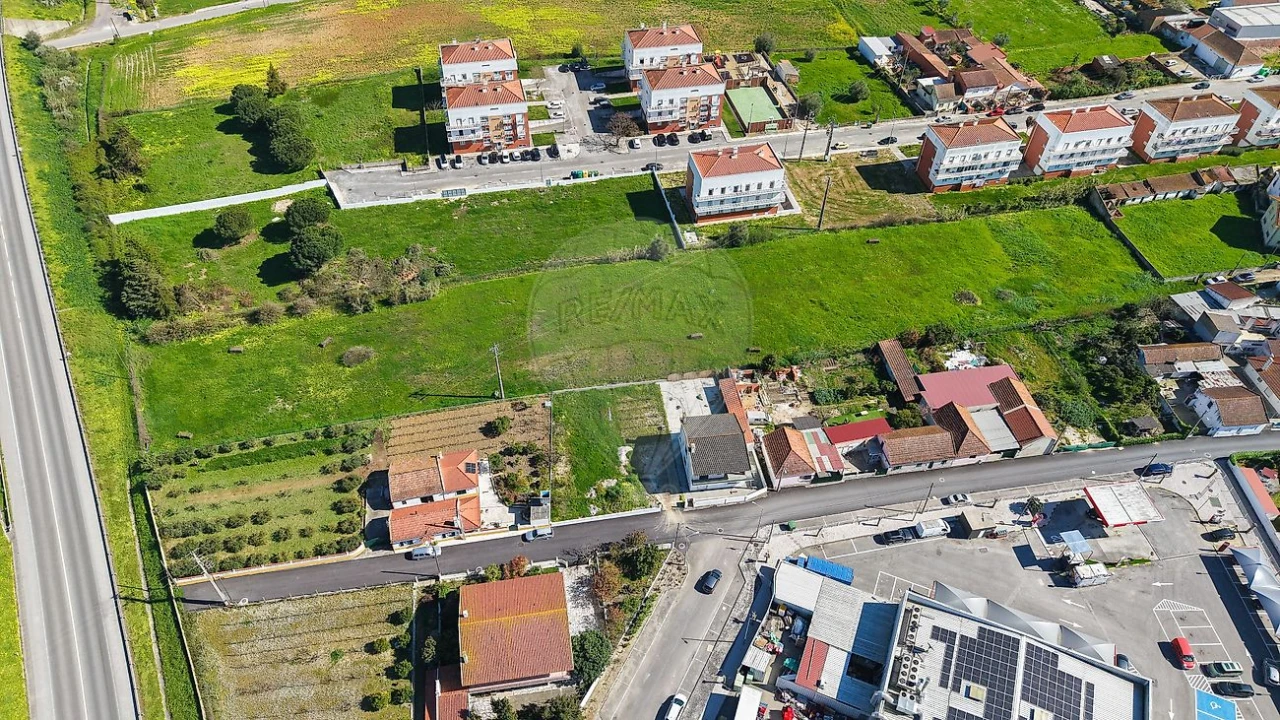Terreno para Venda em Aveiras de Cima Foto 46