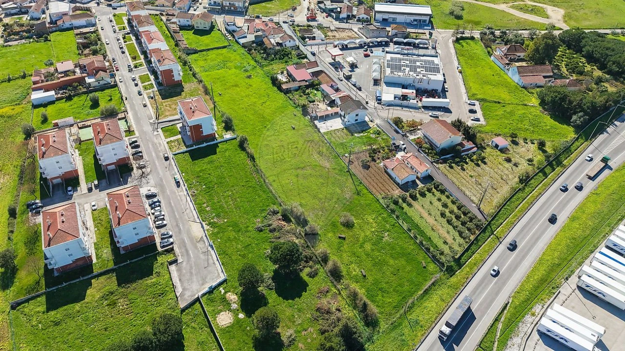 Terreno para Venda em Aveiras de Cima Foto 30