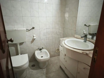 Apartamento T1 para Venda em Rio de Mouro