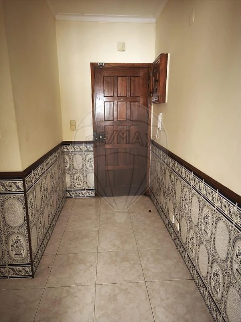 Apartamento T1 para Venda em Rio de Mouro