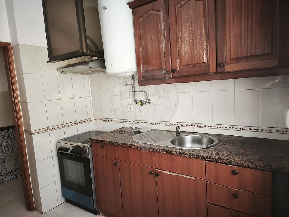 Apartamento T1 para Venda em Rio de Mouro Foto 10