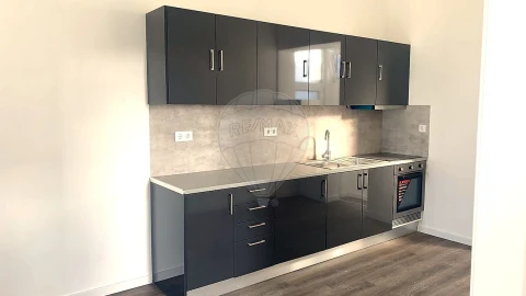 Moradia T2 para Arrendamento em Paranhos