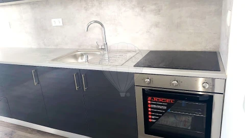 Moradia T2 para Arrendamento em Paranhos