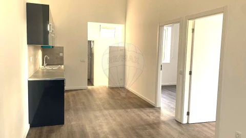 Moradia T2 para Arrendamento em Paranhos