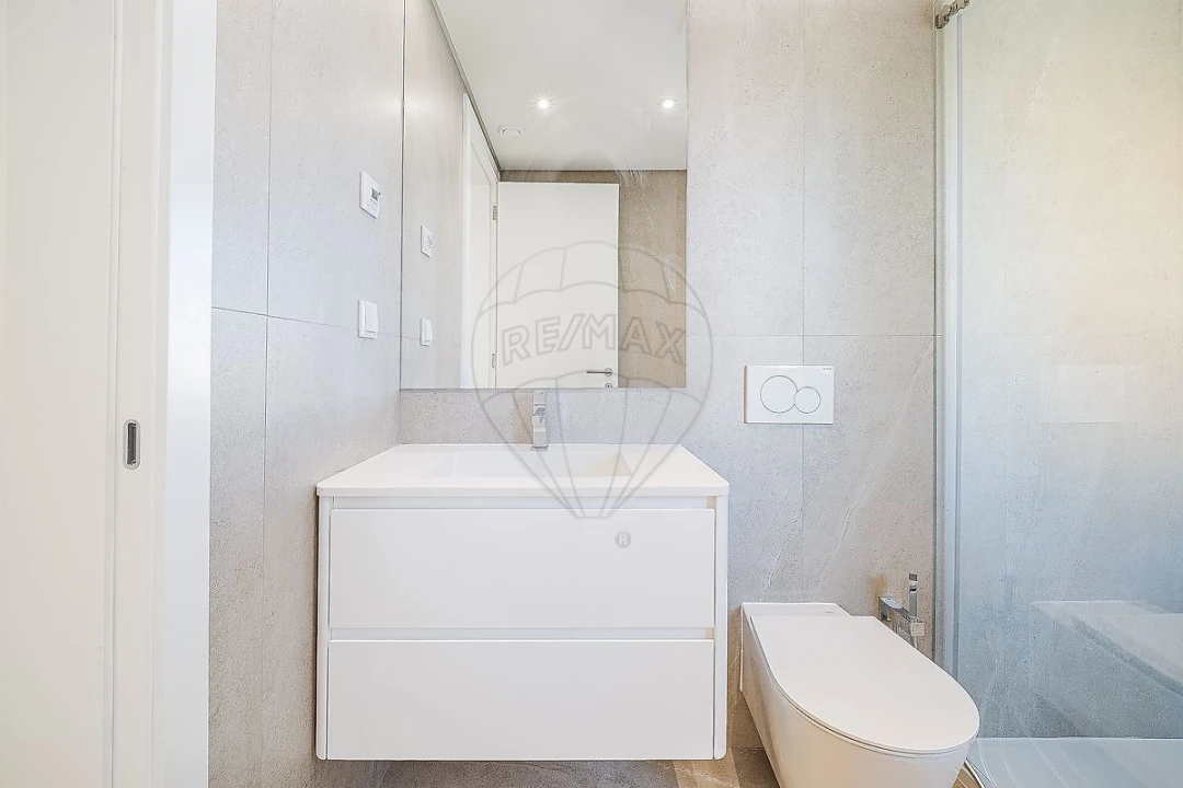 Moradia T4 para Venda em Carcavelos e Parede Foto 32