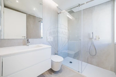 Moradia T4 para Venda em Carcavelos e Parede