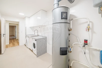 Moradia T4 para Venda em Carcavelos e Parede