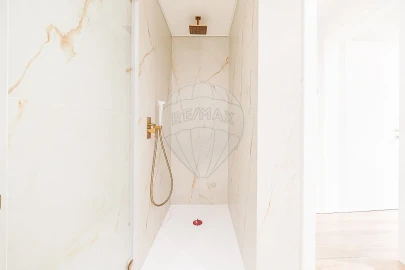 Moradia T4 para Venda em Carcavelos e Parede