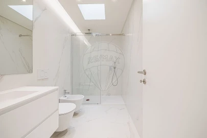 Moradia T4 para Venda em Carcavelos e Parede