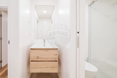 Moradia T4 para Venda em Carcavelos e Parede