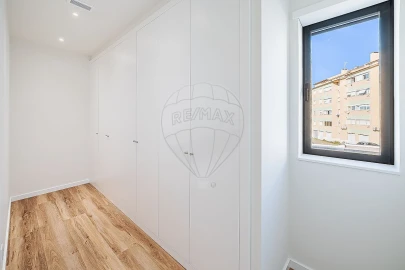 Moradia T4 para Venda em Carcavelos e Parede