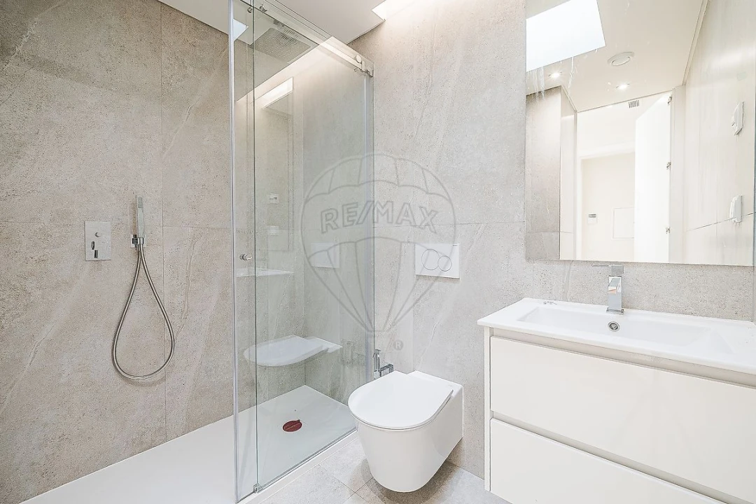 Moradia T4 para Venda em Carcavelos e Parede Foto 31