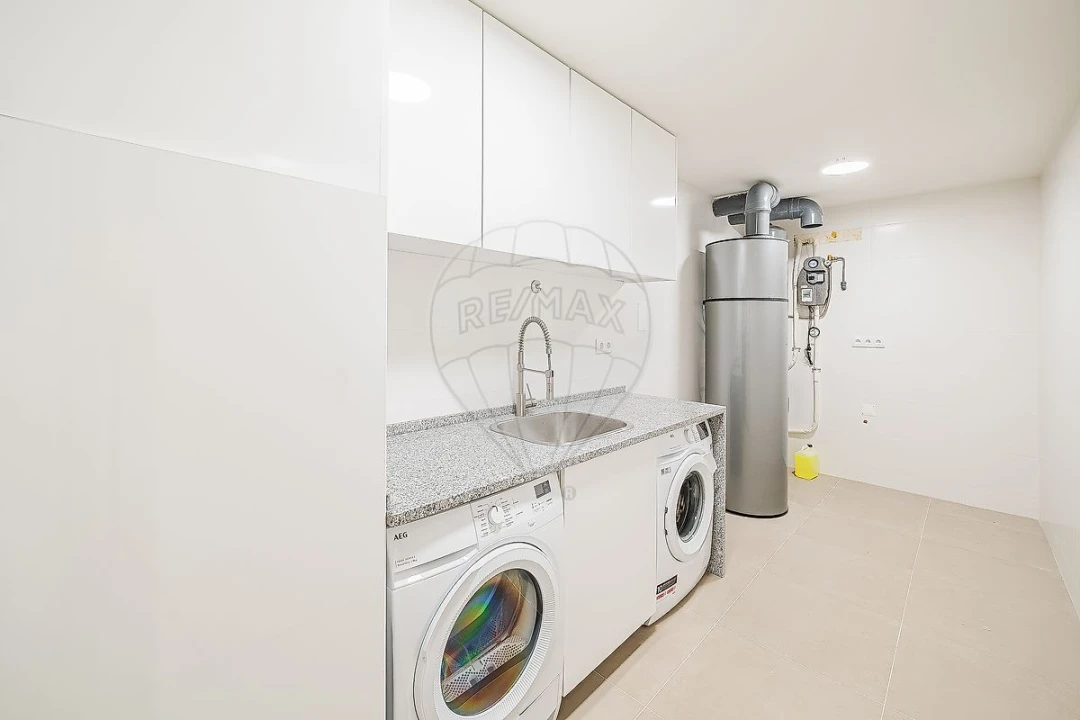 Moradia T4 para Venda em Carcavelos e Parede Foto 14