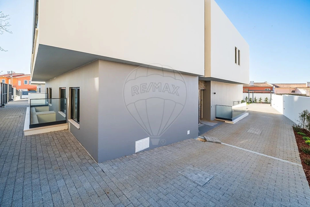 Moradia T4 para Venda em Carcavelos e Parede Foto 38