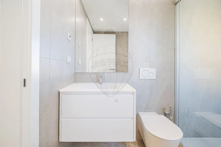 Moradia T4 para Venda em Carcavelos e Parede Foto 32