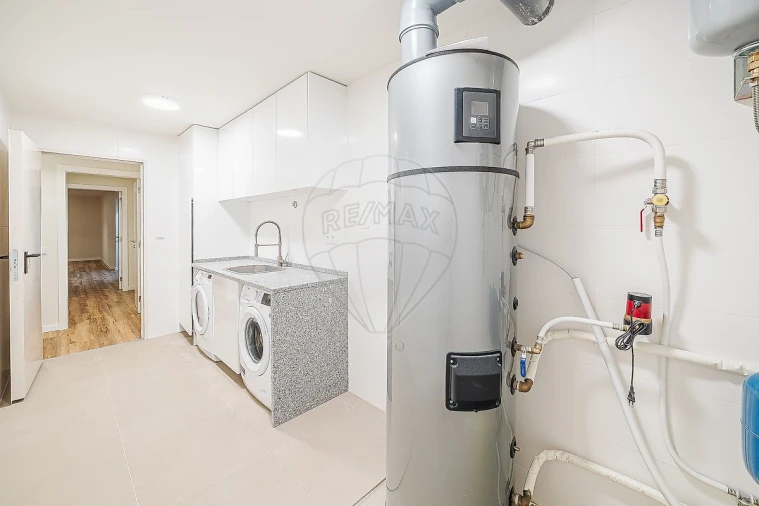 Moradia T4 para Venda em Carcavelos e Parede Foto 15