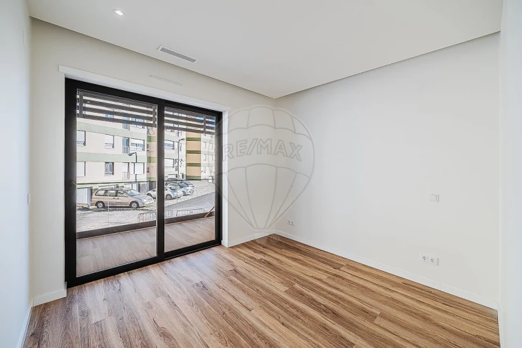 Moradia T4 para Venda em Carcavelos e Parede Foto 28