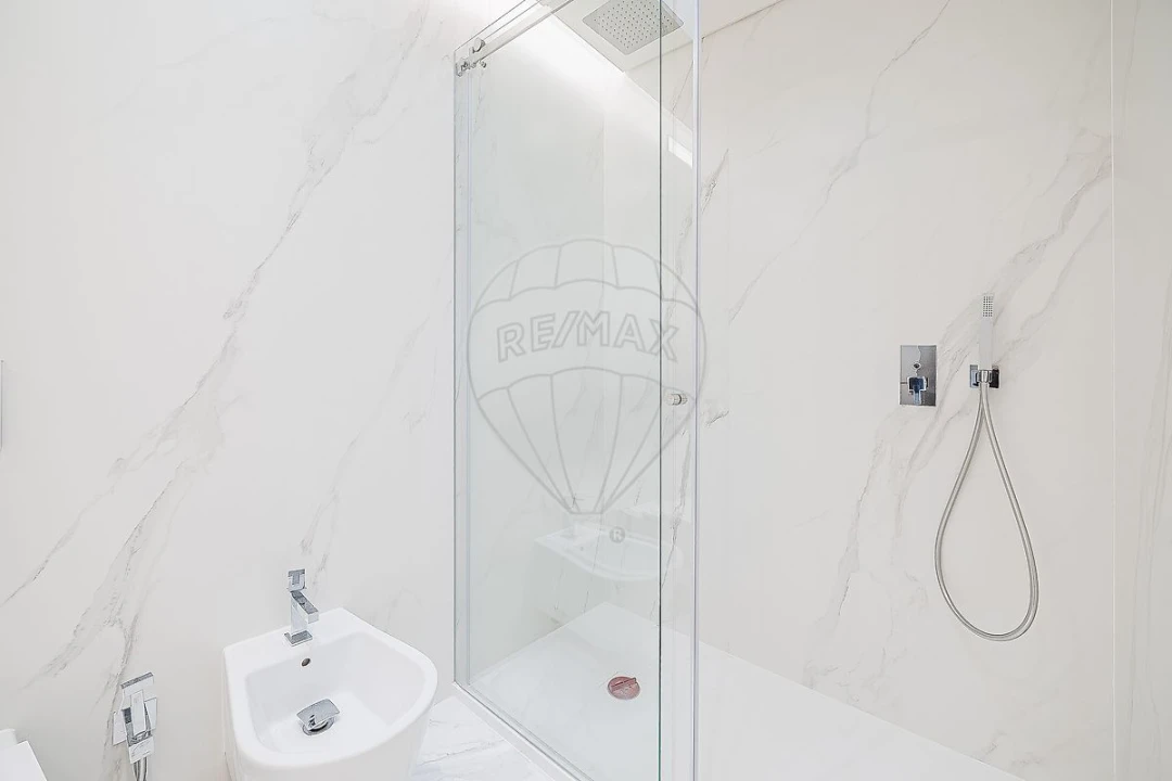 Moradia T4 para Venda em Carcavelos e Parede Foto 27