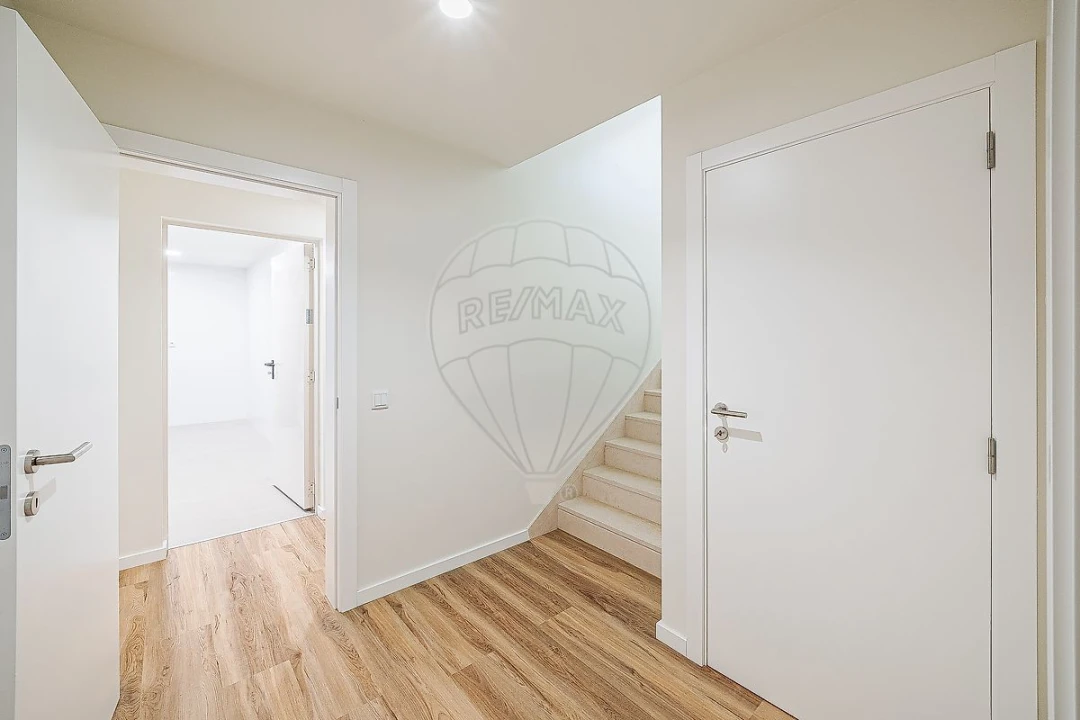 Moradia T4 para Venda em Carcavelos e Parede Foto 11