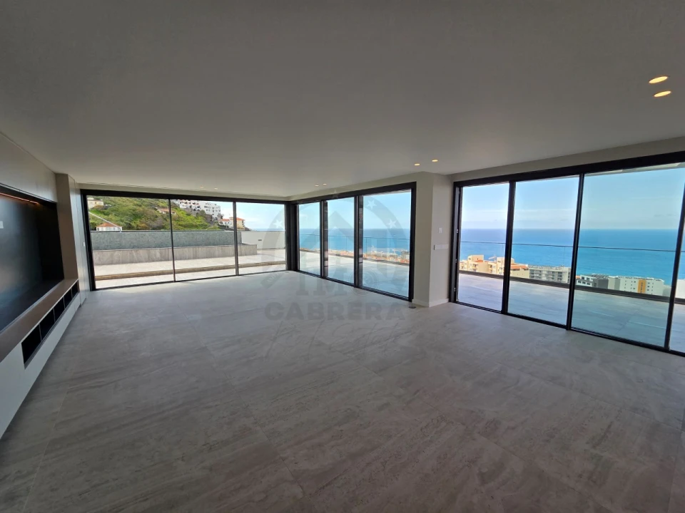 Apartamento T4 para Venda em São Martinho Foto 3