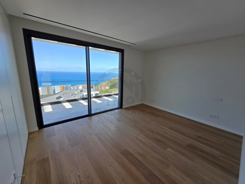 Apartamento T4 para Venda em São Martinho Foto 27