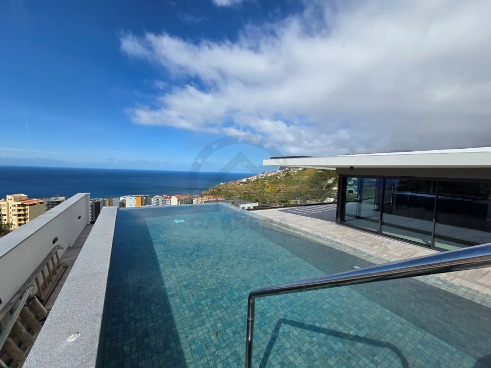 Apartamento T4 para Venda em São Martinho Foto 47