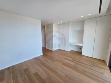 Apartamento T4 para Venda em São Martinho