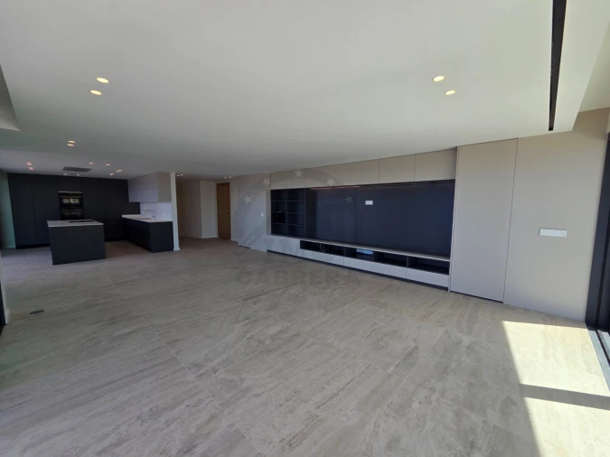 Apartamento T4 para Venda em São Martinho Foto 5